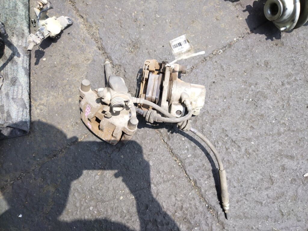 Суппорт на Mazda Premacy CREW LF-DE, Заднее расположение