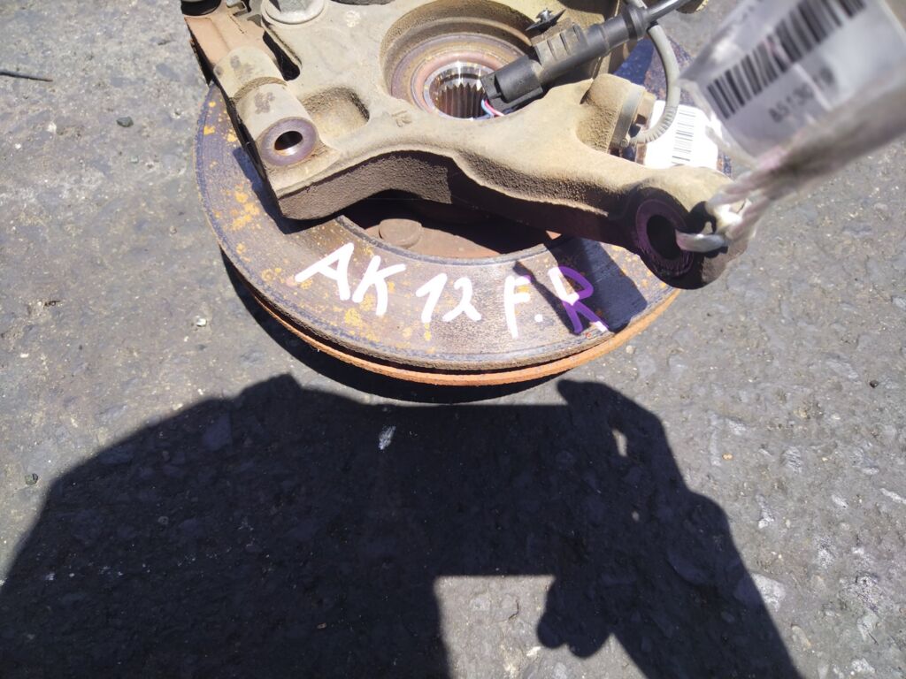 Ступица на Nissan March AK12 CR12DE, Переднее Правое расположение