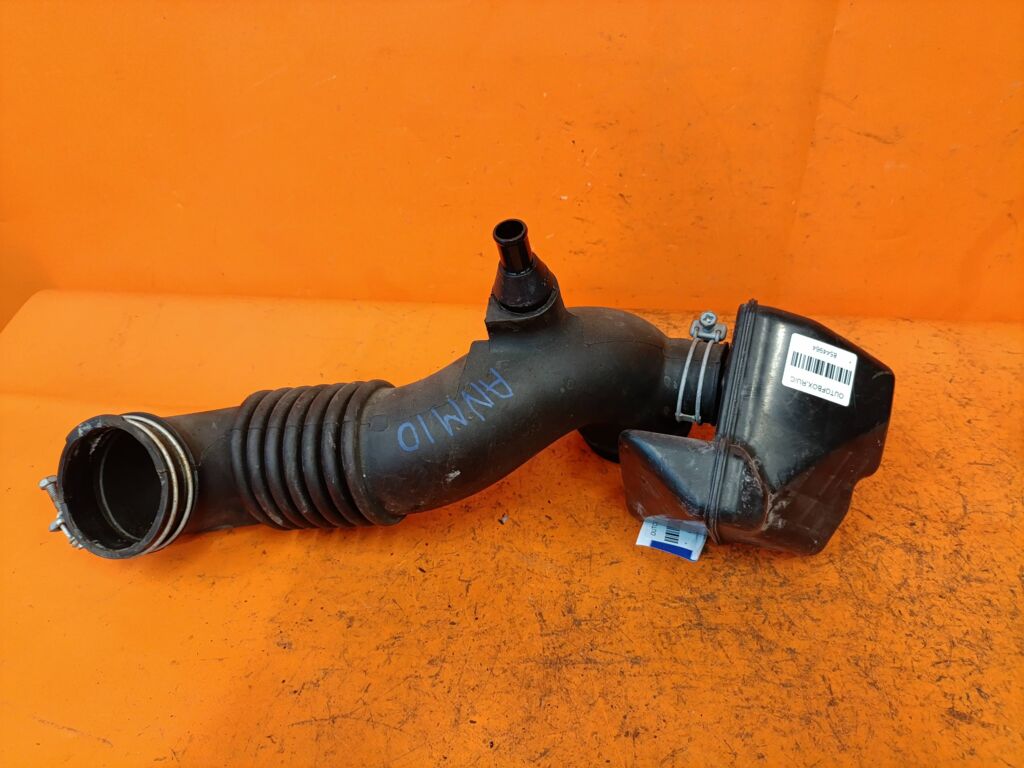 Патрубок воздушн.фильтра на Toyota Isis ANM10G 1AZ-FSE 17881-28060