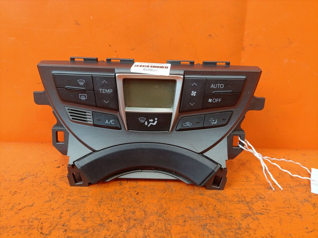 Блок управления климатконтроля на Toyota Ractis NCP120 55900-52680