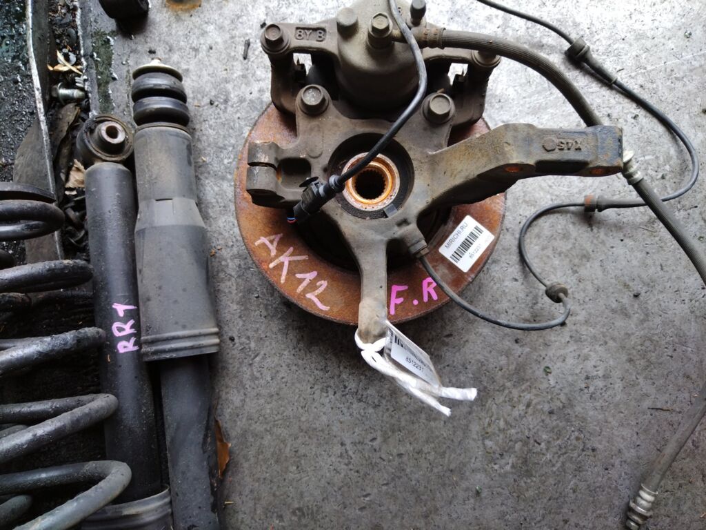 Ступица на Nissan March AK12 CR12DE, Переднее Правое расположение