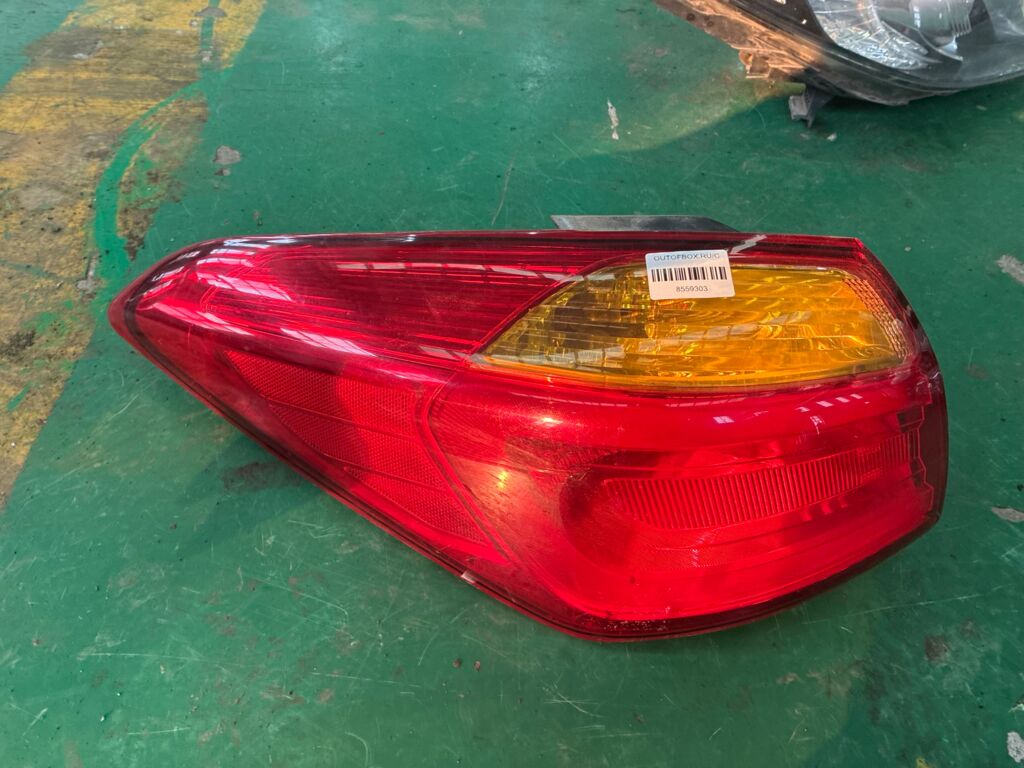 Стоп на Kia Cerato YD 92401-B5000  92401-B5100, Левое расположение
