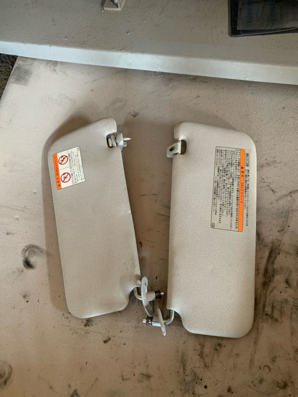 Козырек от солнца на Toyota Vitz SCP10