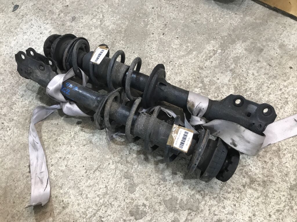 Стойка амортизатора на Honda N-One JG2, Переднее расположение