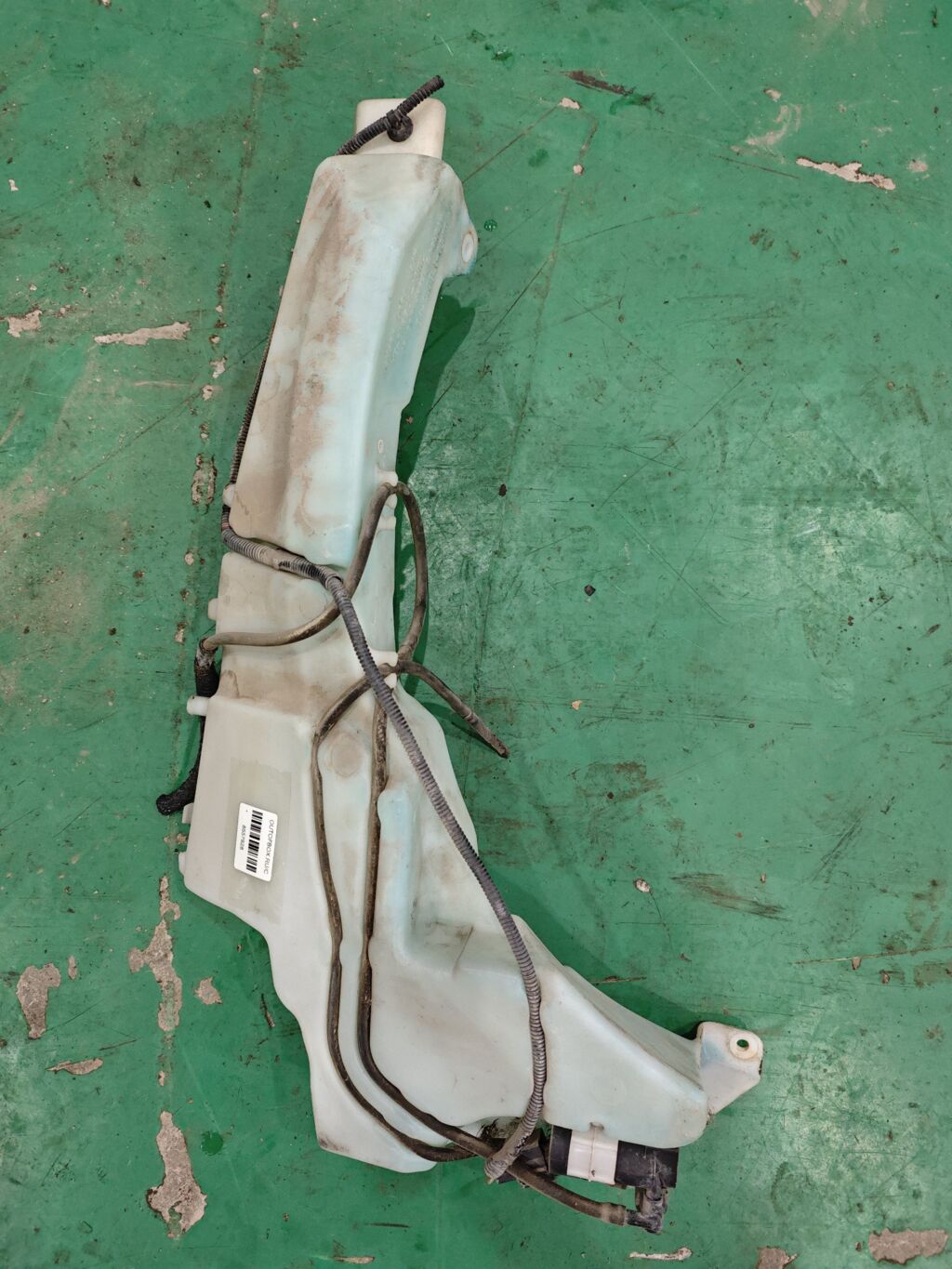 Бачок омывателя на Ford Focus 2 5M59-17B613-AB  7M51-17B613-BA