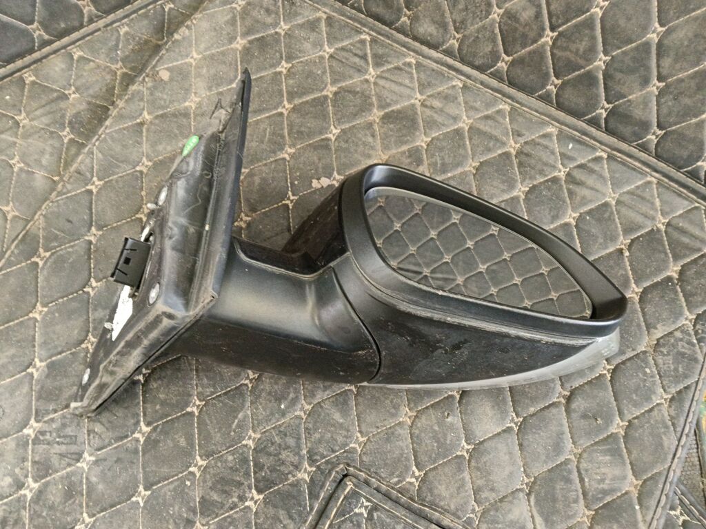 Зеркало двери боковой на Opel Insignia 22879381, Правое расположение