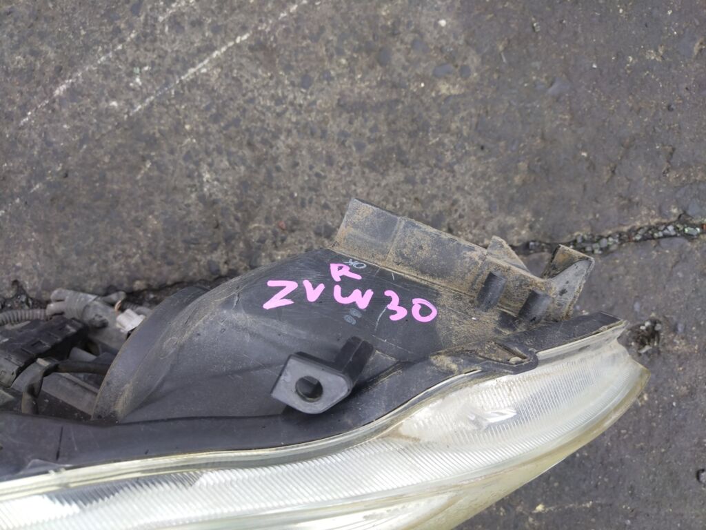 Фара 47-29 47-29,212-11P6-LDEM7 R на Toyota Prius ZVW30 Фото 3