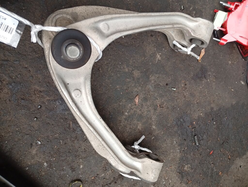 Рычаг на Nissan Skyline PV36 VQ35HR, Переднее Верхнее расположение