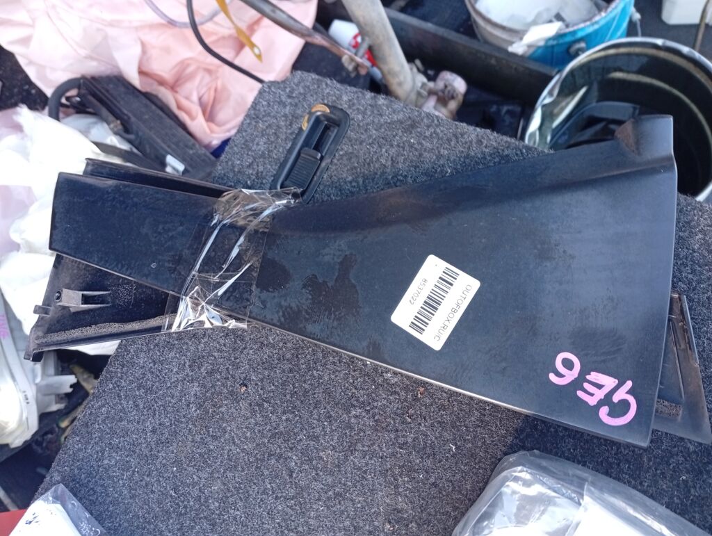 Молдинг на дверь на Honda Fit GE6 72721-TF0-030  72761-TF0-030, Заднее расположение