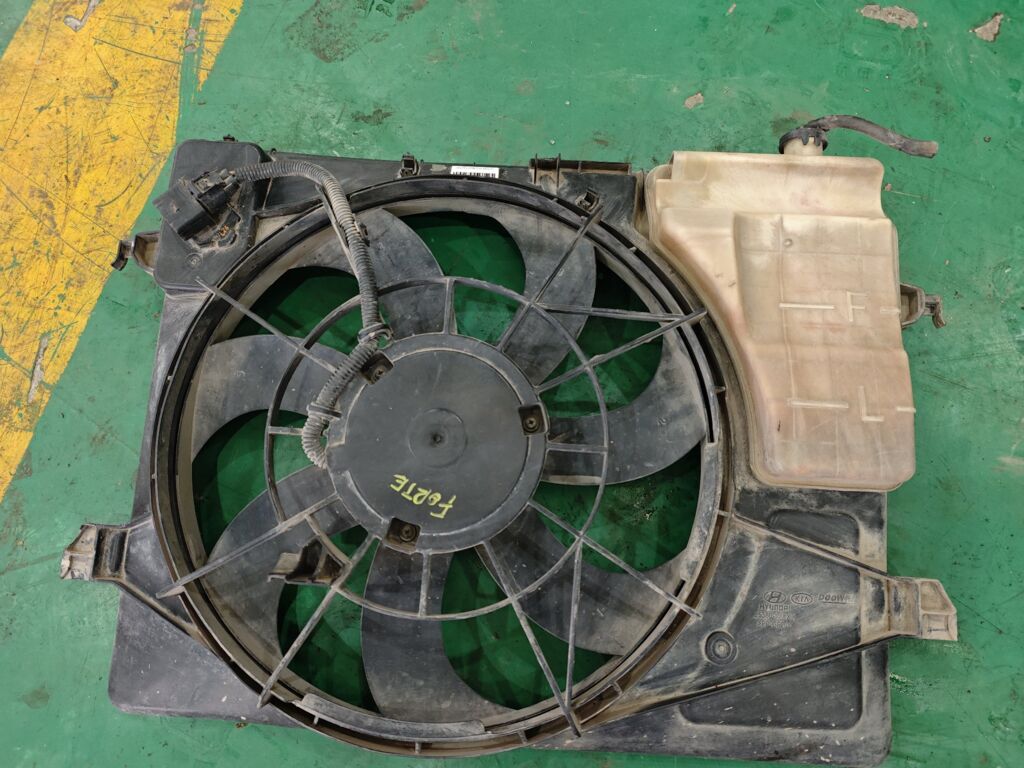 Вентилятор радиатора ДВС на Kia Forte TD G4FC 25380-1MXXX