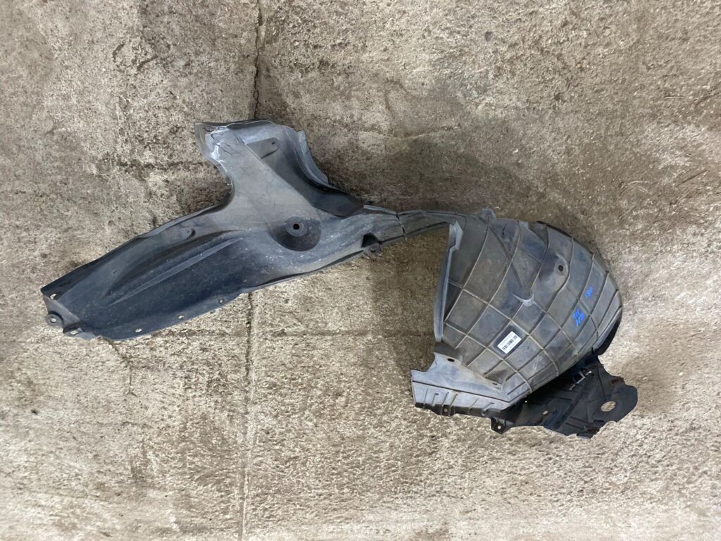 Подкрылок на Nissan Note E11 638431U600  212629  2711FL-1B  2711FL1  2711FL1T  63841-9U20A  63841-9U20B  63843-9U000  915.NS11115L  974591  DS11174AL  IK-1217  ST-DTE1-016L-2, Переднее Левое расположение