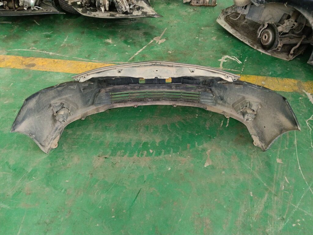 Бампер 52119-02B30 на Toyota Corolla ZRE151L Фото 3