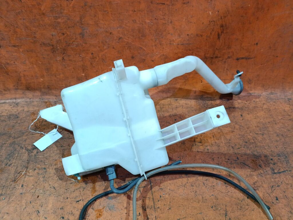 Бачок омывателя на Nissan Tiida C11 28910 ED000  28910 ED00A
