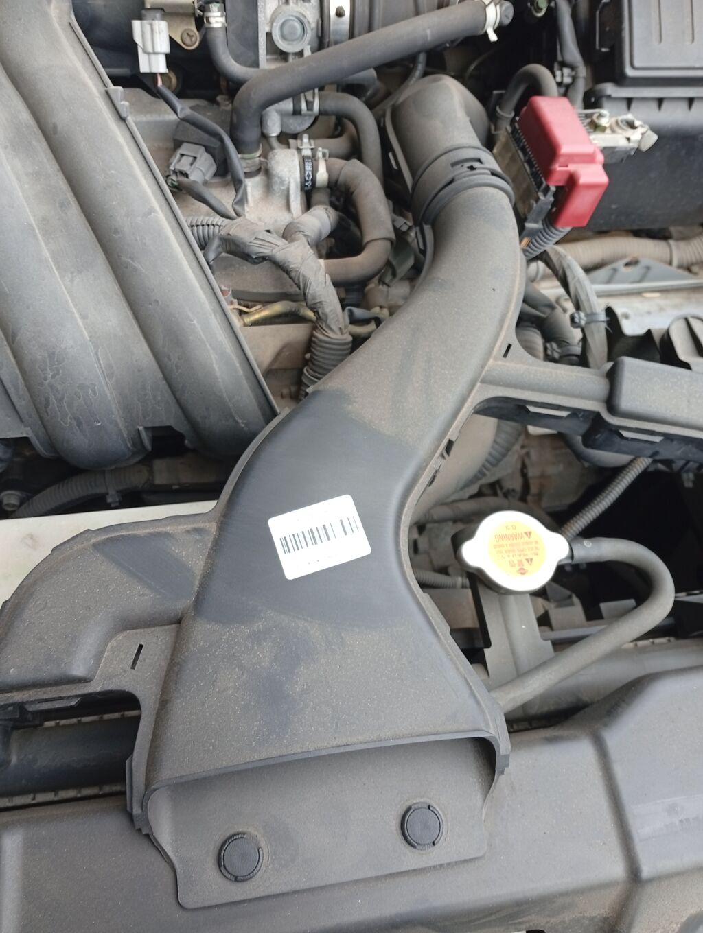 Воздухозаборник на Nissan Tiida Latio SC11 HR15DE 16554 ED000