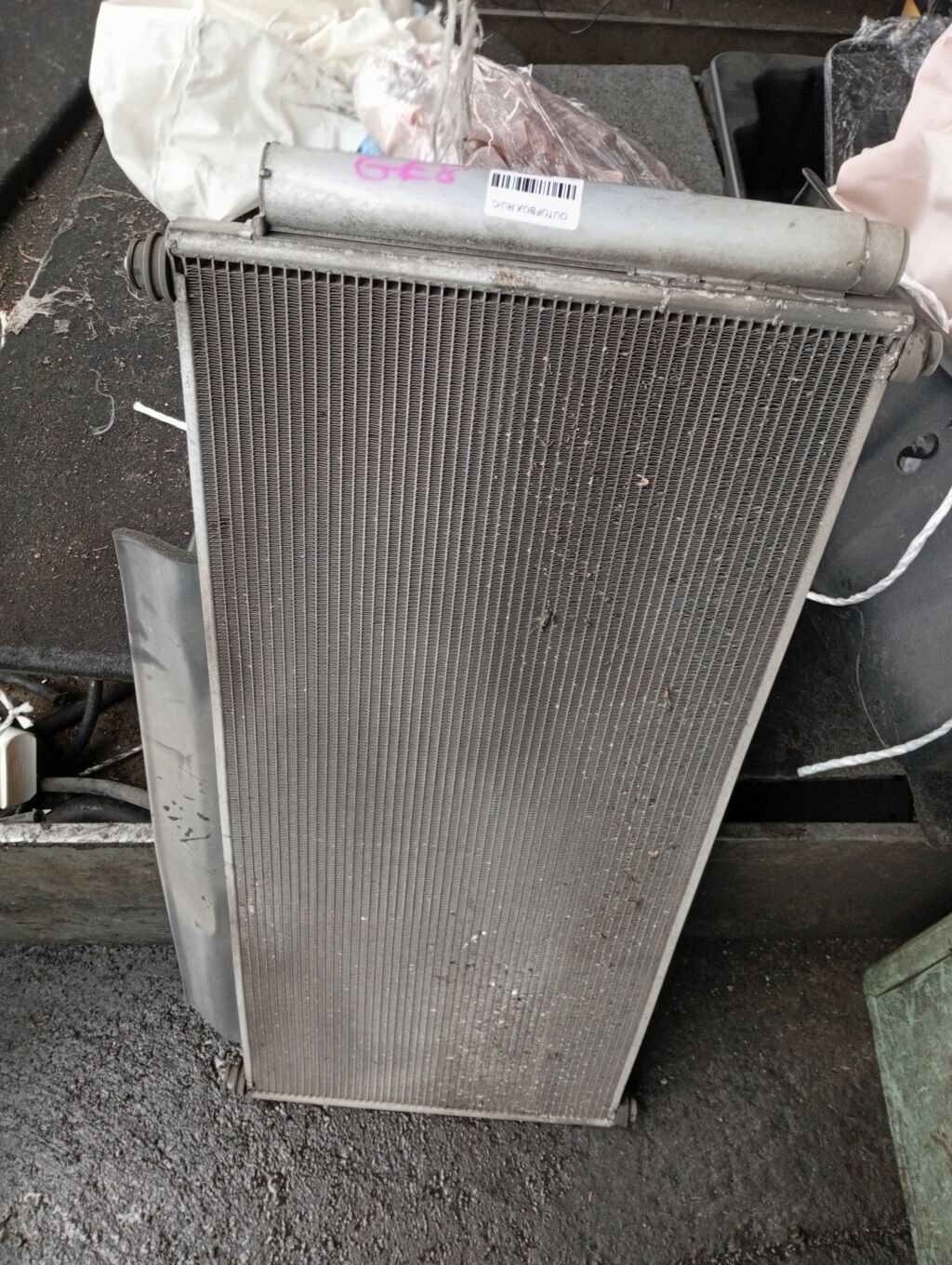 Радиатор кондиционера на Honda Fit GE8 L15A