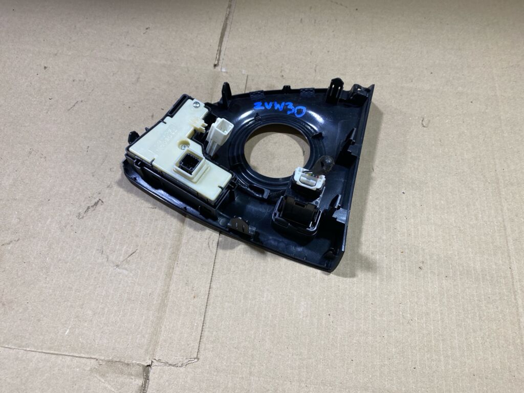 Консоль КПП на Toyota Prius ZVW30 Фото 2