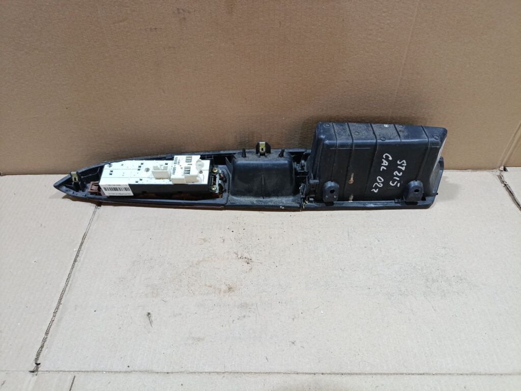 Блок упр-я стеклоподъемниками на Toyota Caldina ST215G 84820-21020, Переднее Правое расположение