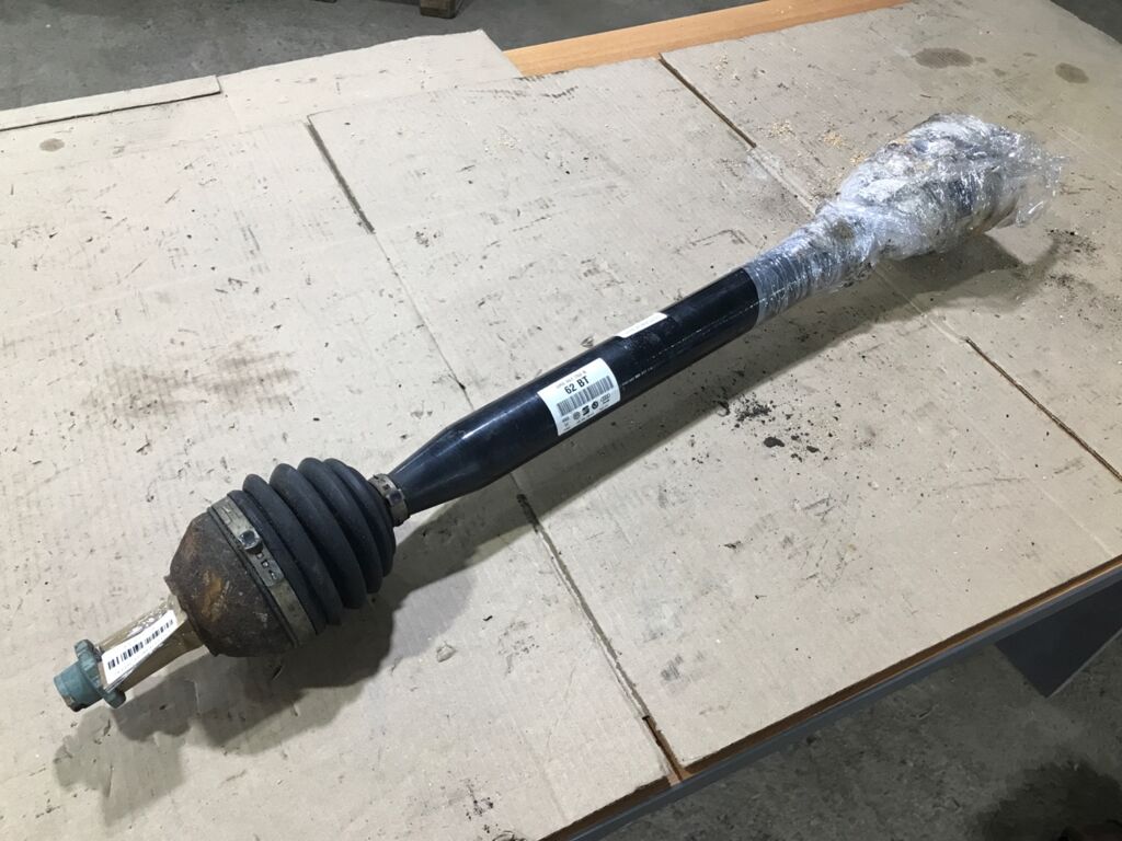 Привод на Volkswagen Polo 6R CBZ 6R0407762B, Переднее Правое расположение