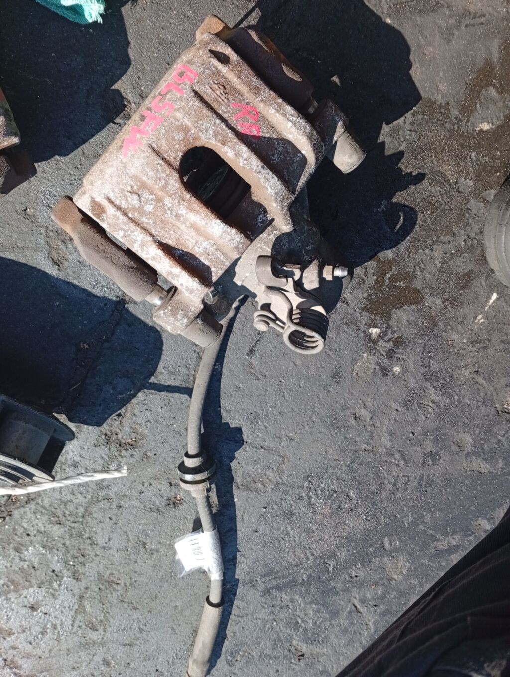 Суппорт на Mazda Axela BL5FW ZY-VE, Заднее Правое расположение