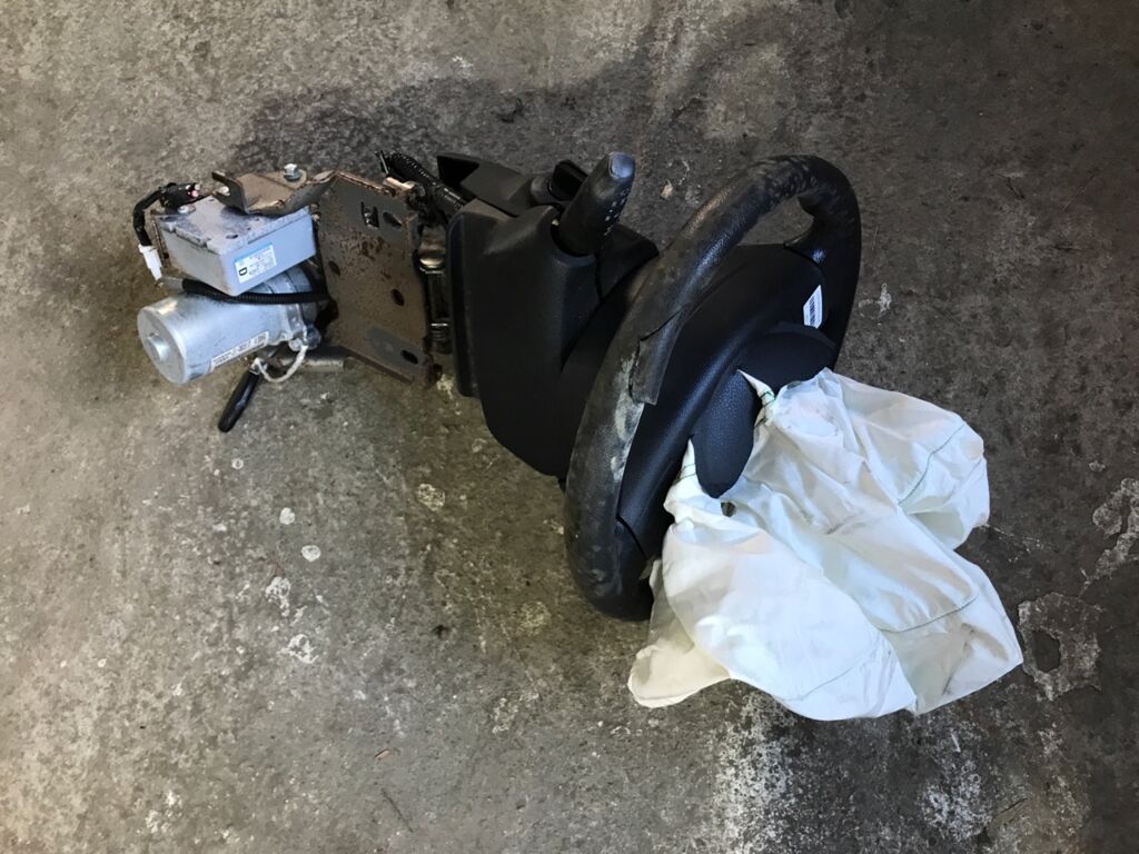 Рулевая колонка на Nissan Note E11