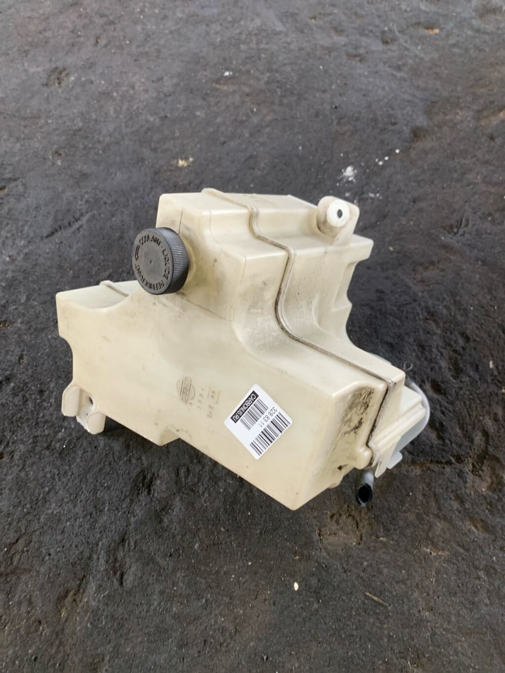 Бачок расширительный на Nissan Teana J31 VQ23DE 21710 CA000