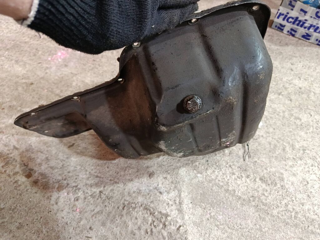 Поддон 12101-0D010, 12101-22022, 12101-22023, 12101-22024 на Toyota Vista ZZV50 1ZZ-FE Фото 3