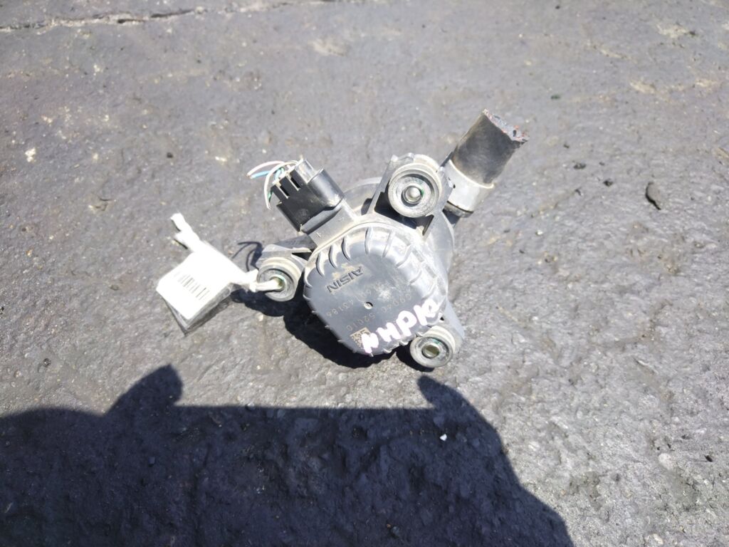 Помпа инвертора на Toyota Aqua NHP10 1NZ-FXE G9040-52010