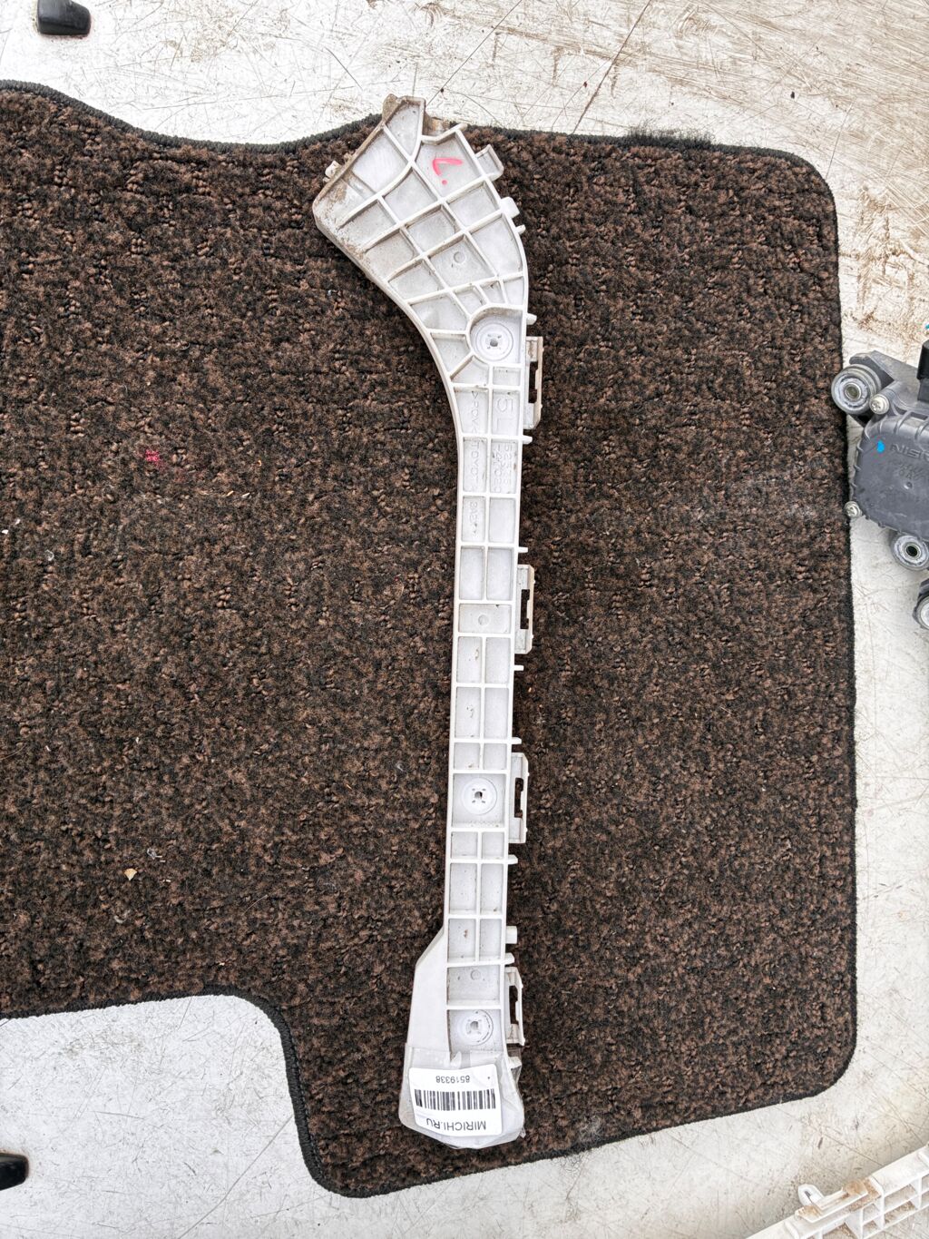 Крепление бампера на Toyota Prius ZVW30 52576-47020, Заднее Левое расположение