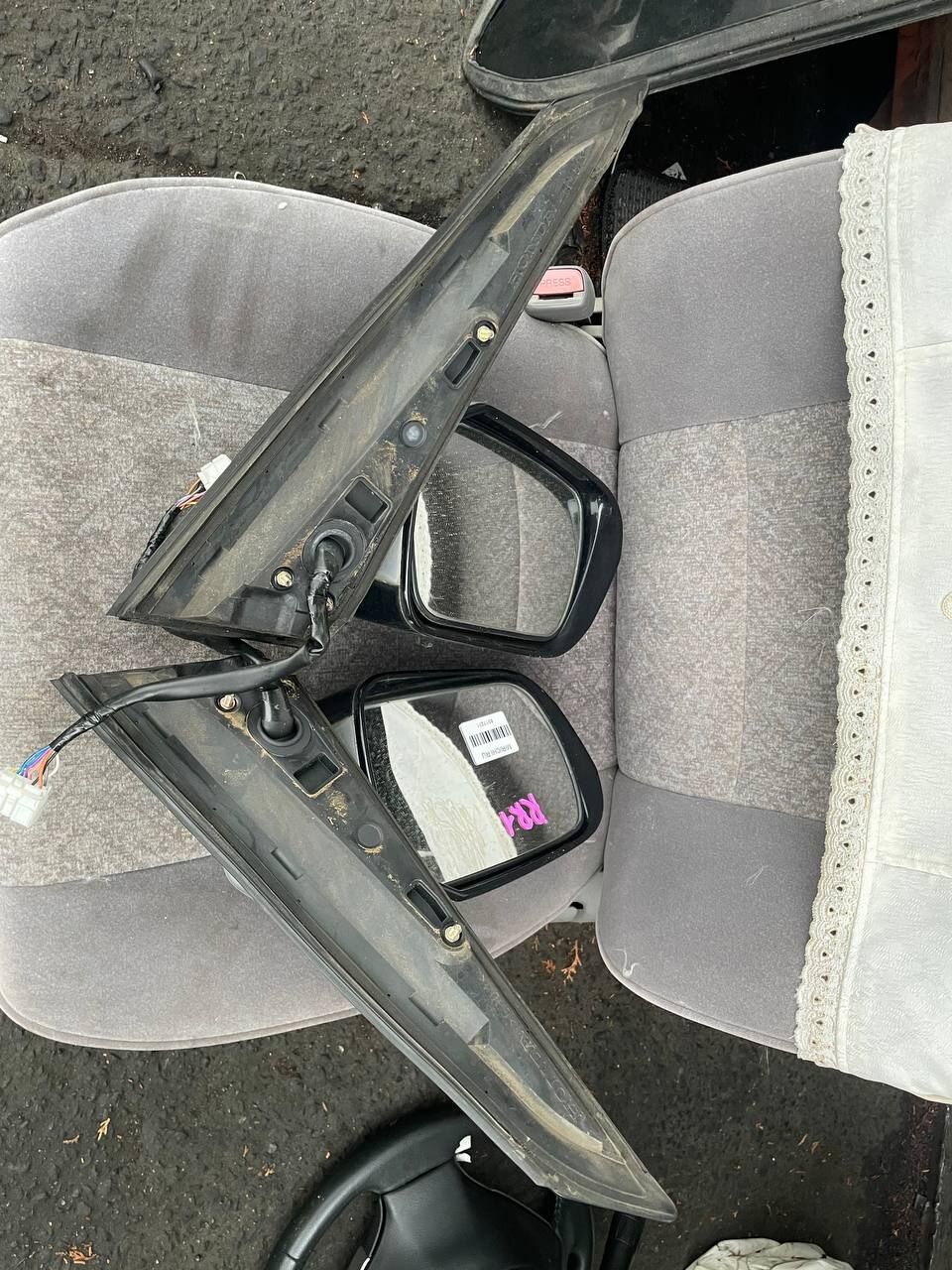 Зеркало двери боковой на Honda Elysion RR1