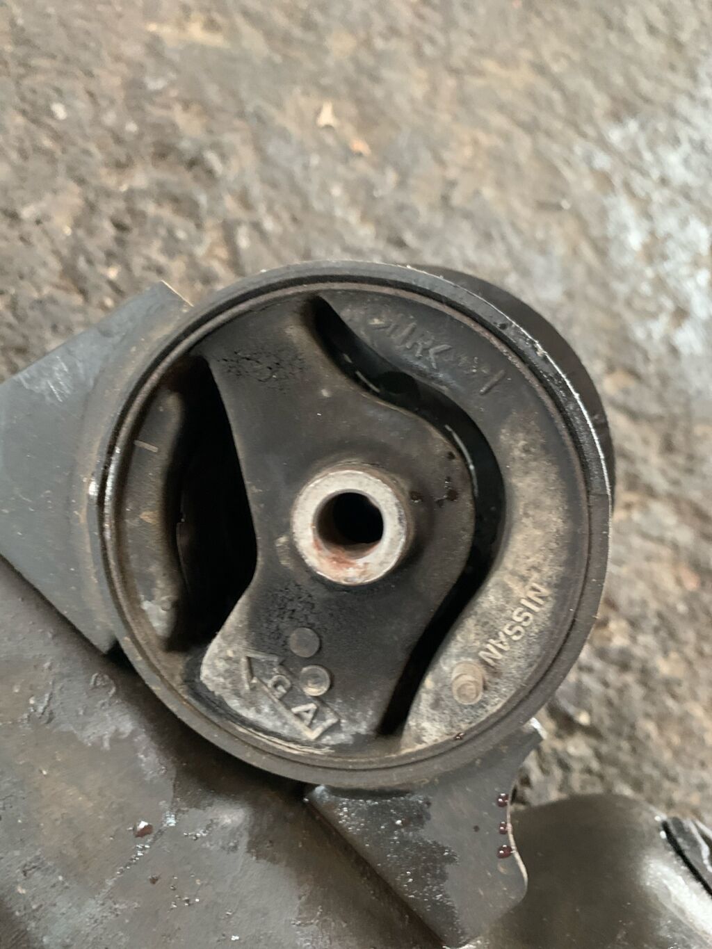 Балка под ДВС на Nissan Sunny FB15 QG15DE 112404M400, Переднее расположение