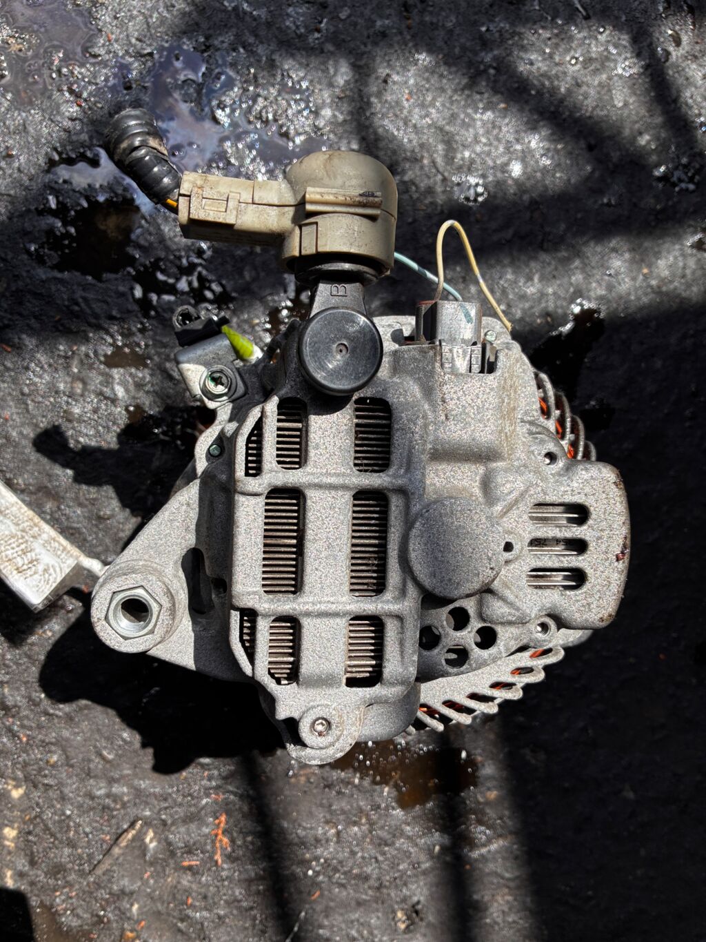 Генератор на Mazda Axela BK5P ZY-VE