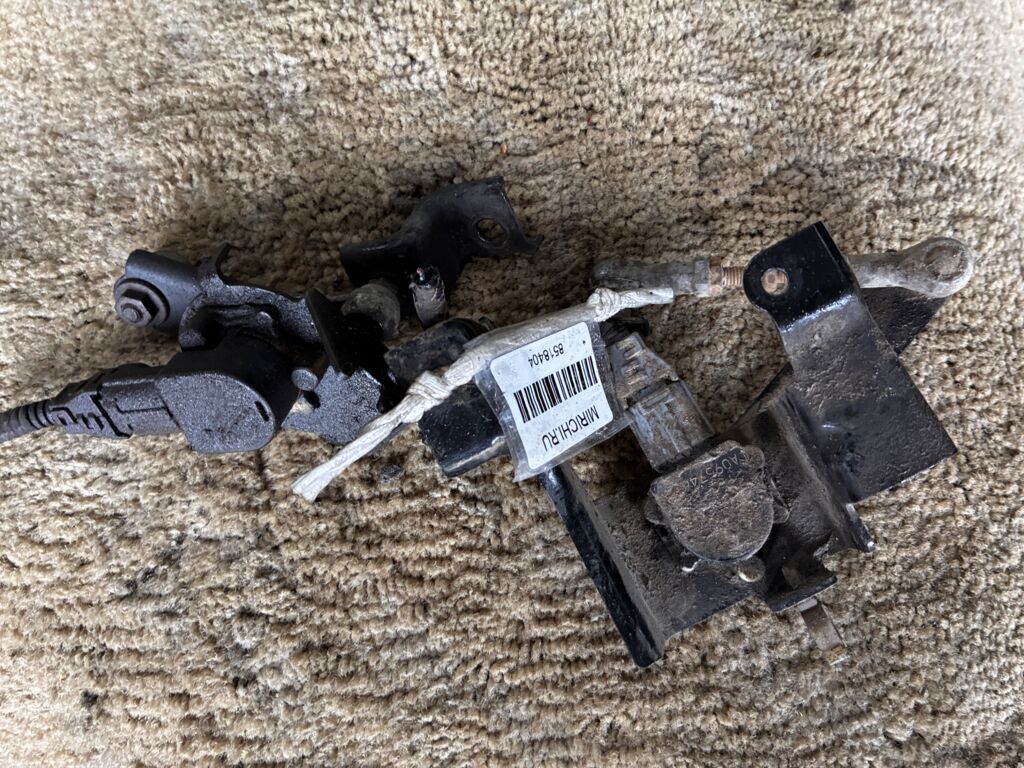 Датчик регулировки наклона фар на Honda Stream RN6