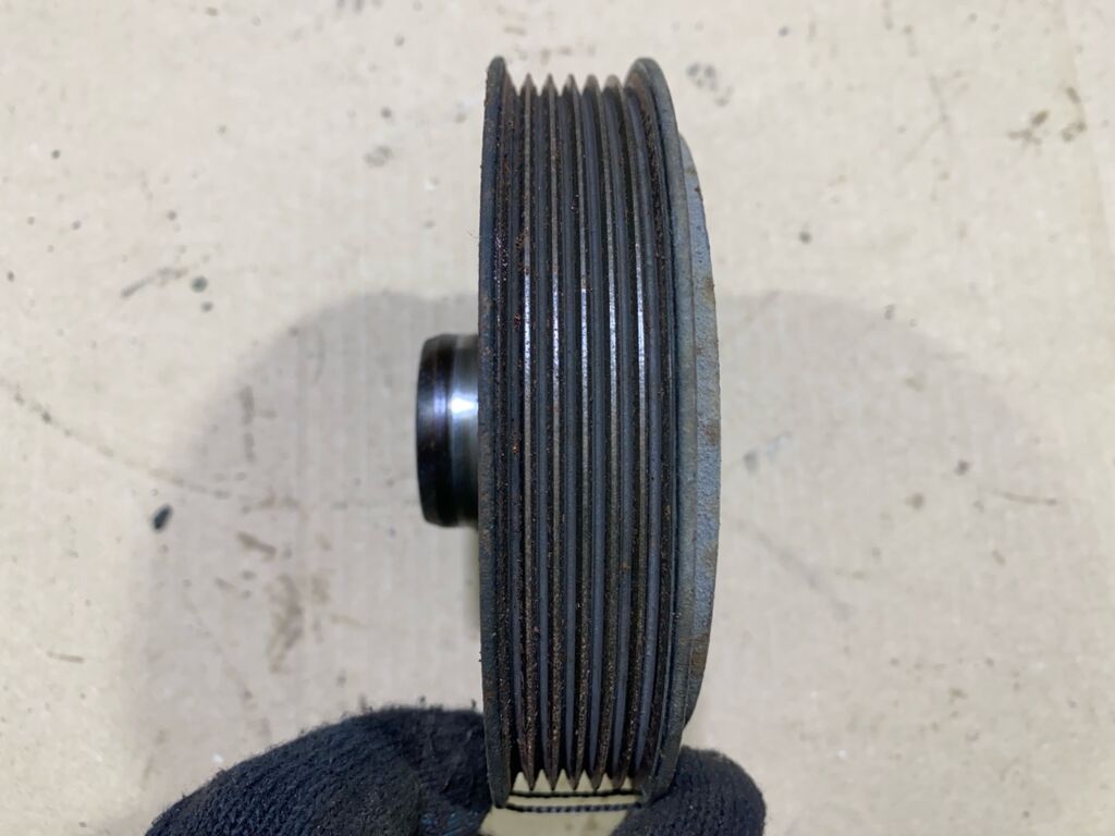 Шкив 13470-0D010, 13470-22020, 13470-22021 на Toyota Vista ZZV50 1ZZ-FE Фото 4