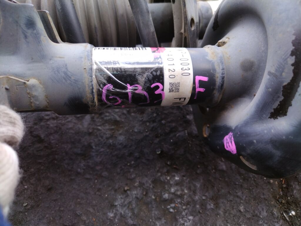 Стойка амортизатора на Honda Freed Hybrid GP3 LEA, Переднее расположение