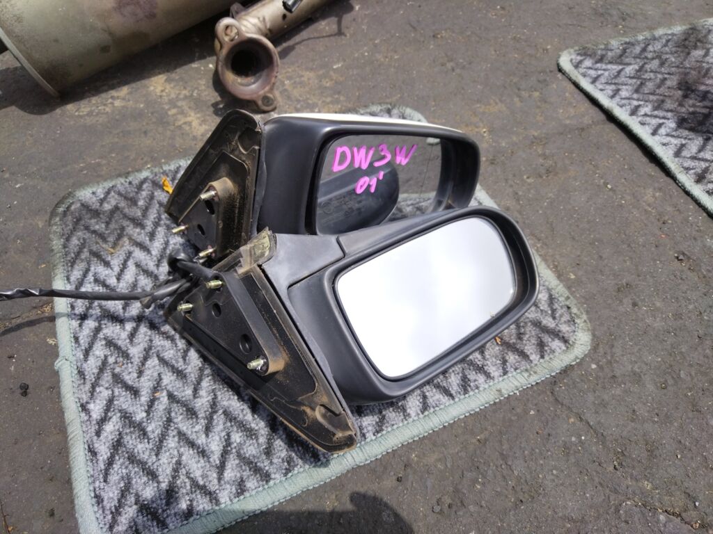 Зеркало двери боковой на Mazda Demio DW3W