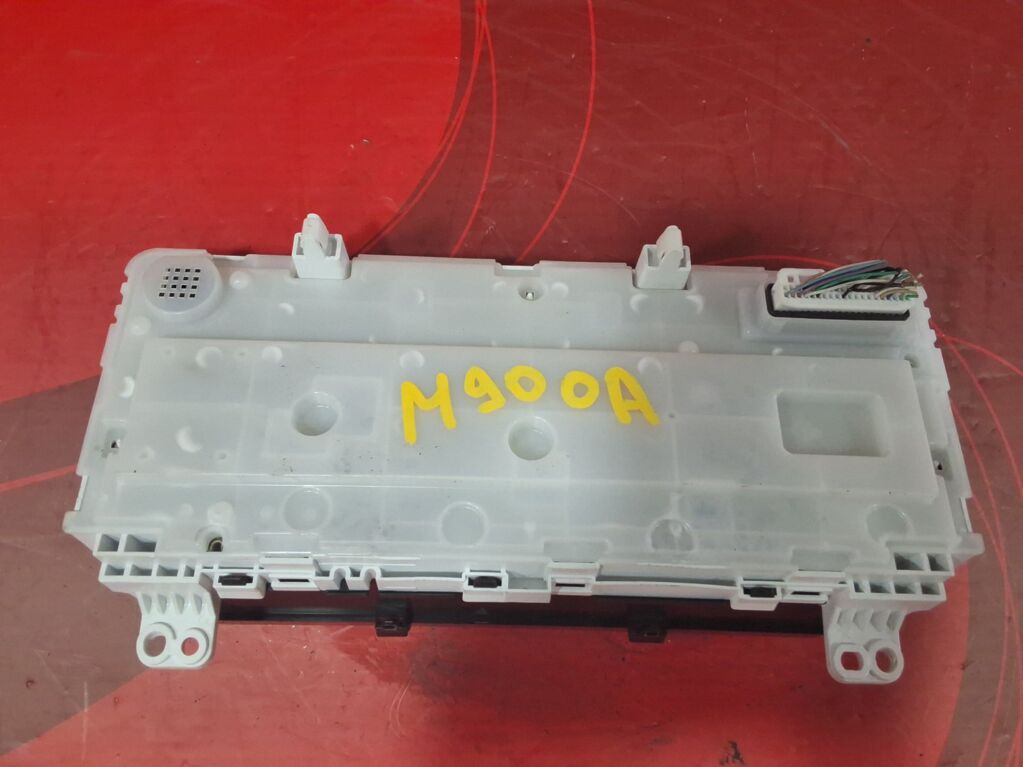 Спидометр на Toyota Tank M900A 83800-b1e00-l