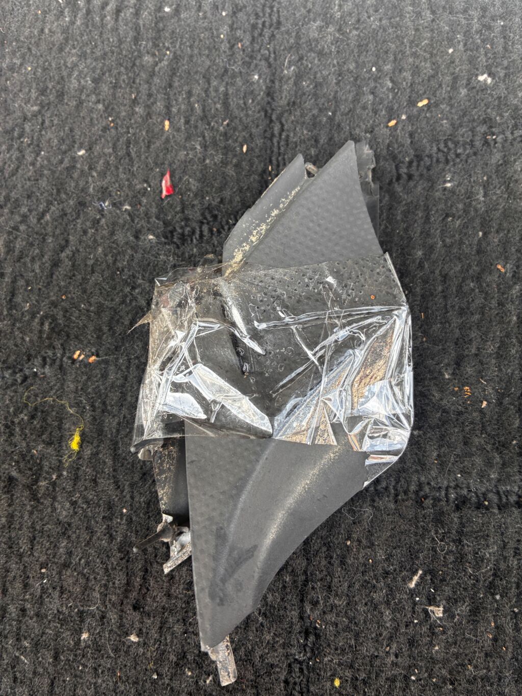 Решетка под лобовое стекло на Honda Fit GD1