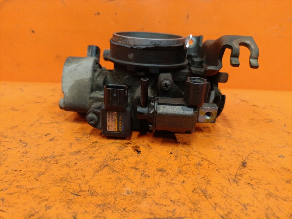 Дроссельная заслонка на Honda Stepwgn RF3 K20A Фото 3