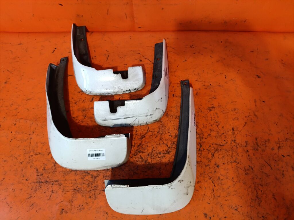 Брызговик на Honda Fit GE6