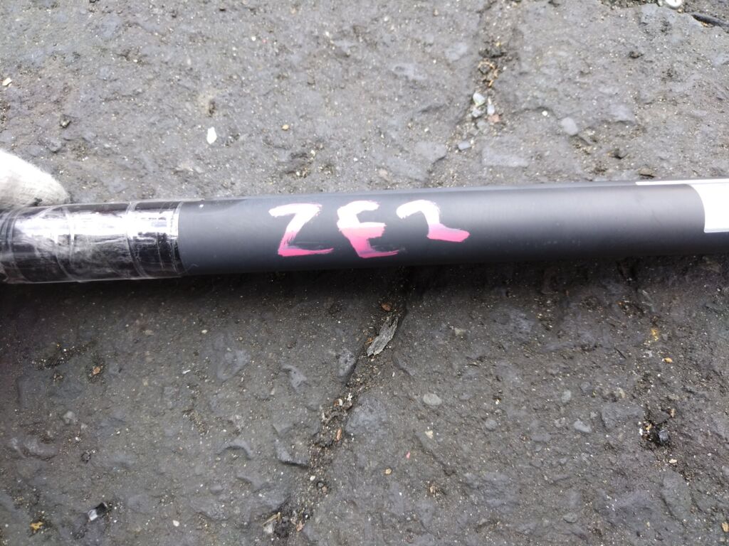 Амортизатор двери на Honda Insight ZE2