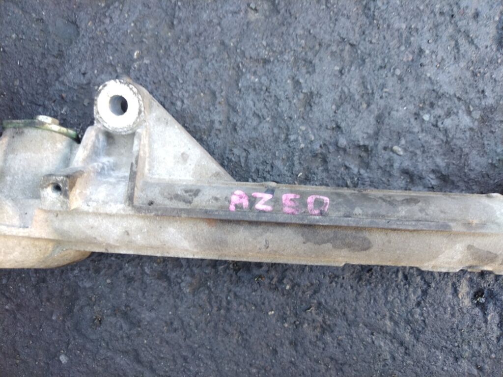 Рулевая рейка на Nissan Leaf AZE0 EM57