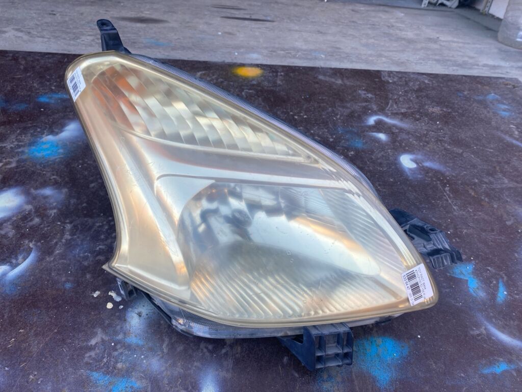 Фара на Toyota Ractis NCP100 52-156, Правое расположение