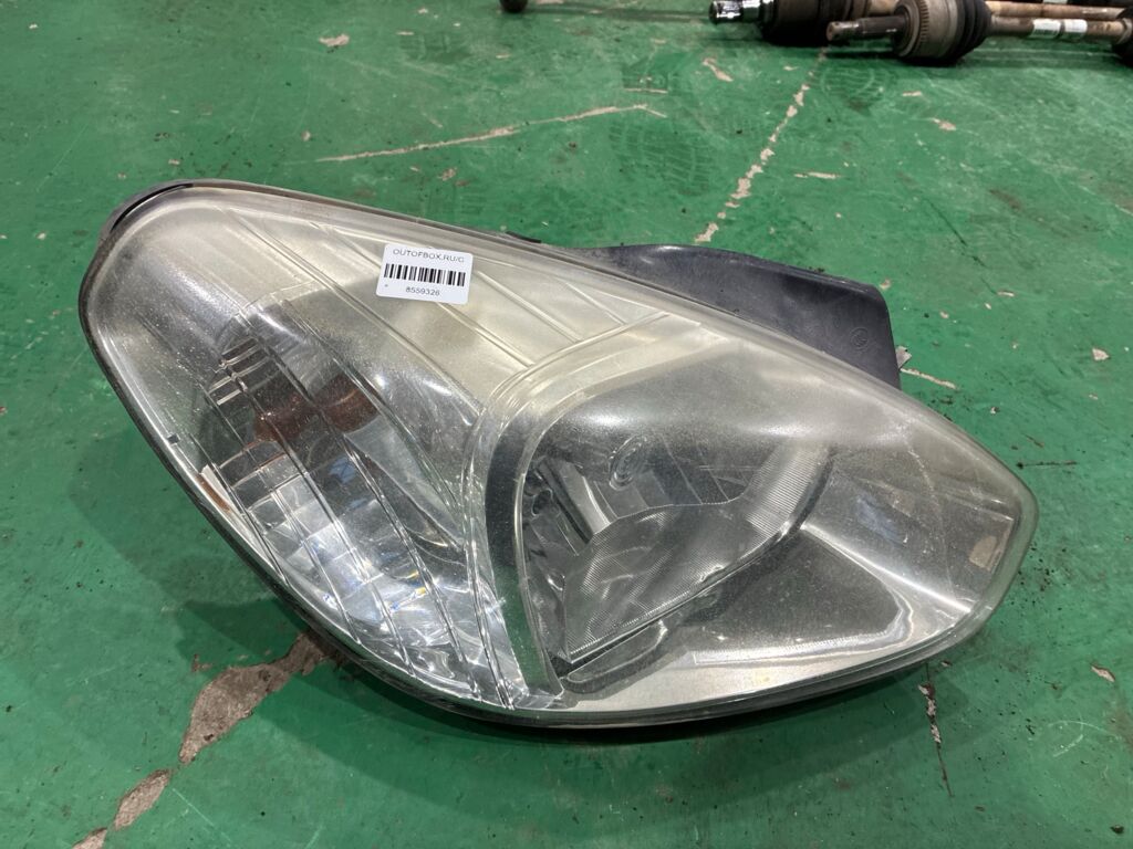 Фара на Hyundai Accent MC 92102-0M000, Правое расположение