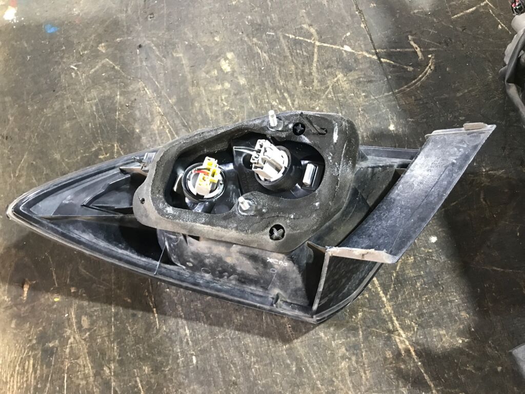 Стоп на Mazda Axela BK5P Фото 2