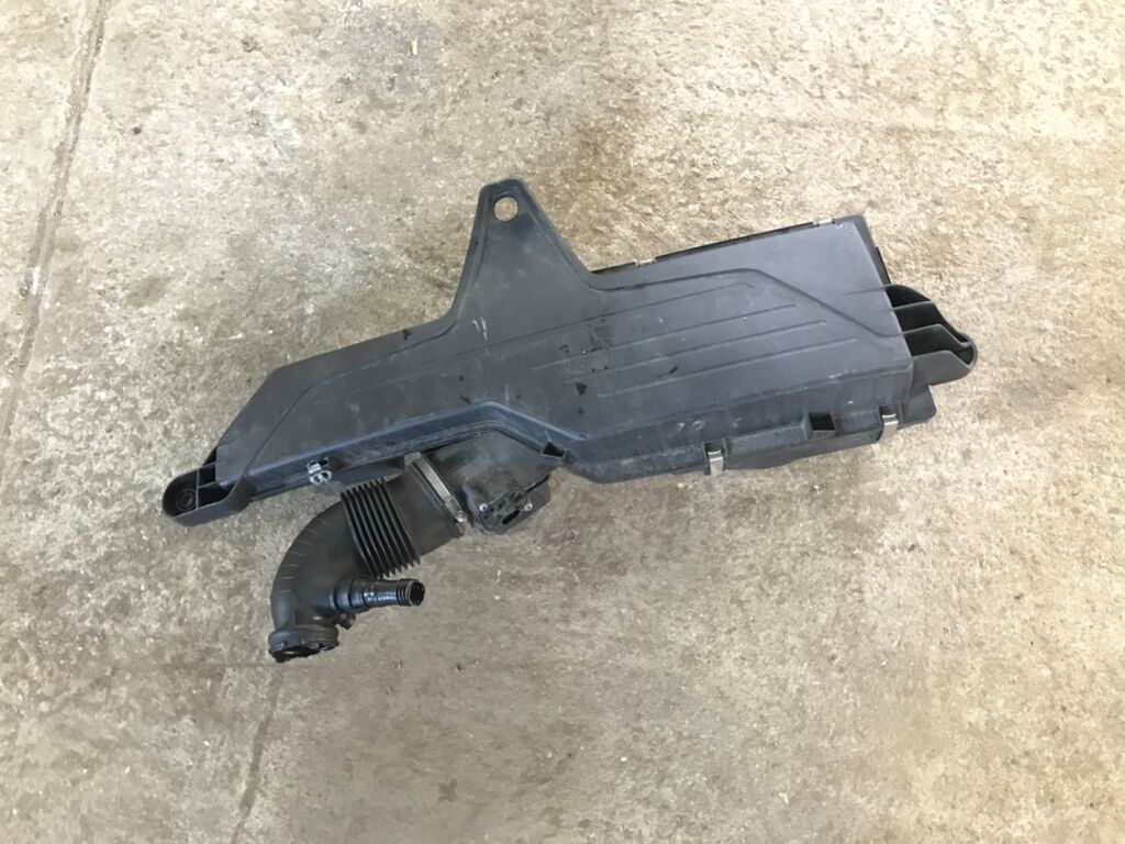 Корпус воздушного фильтра 70516991 на Bmw 1-Series F20 N13 Фото 2
