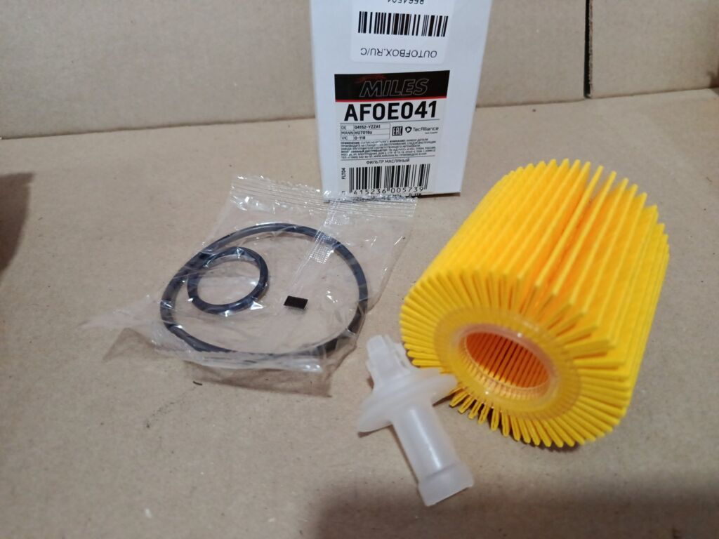 Фильтр масляный на Toyota Miles 0415231090  04152-31090-79  O-118