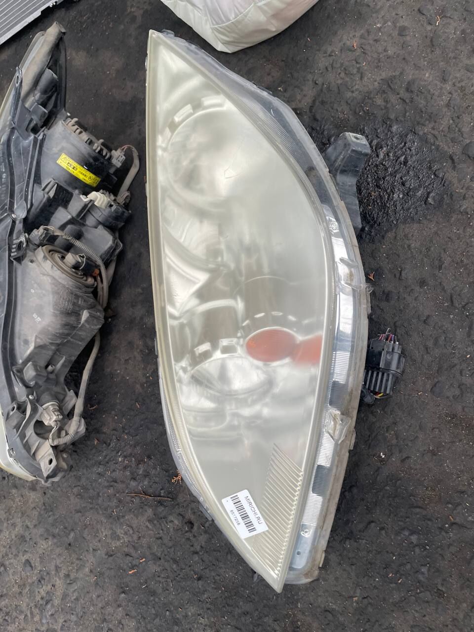Фара на Mitsubishi Colt Plus Z23W P2970, Левое расположение