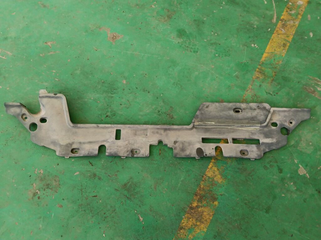 Защита замка капота на Toyota Corolla ZRE151L 1ZR-FE 53140-02020  58441-02030