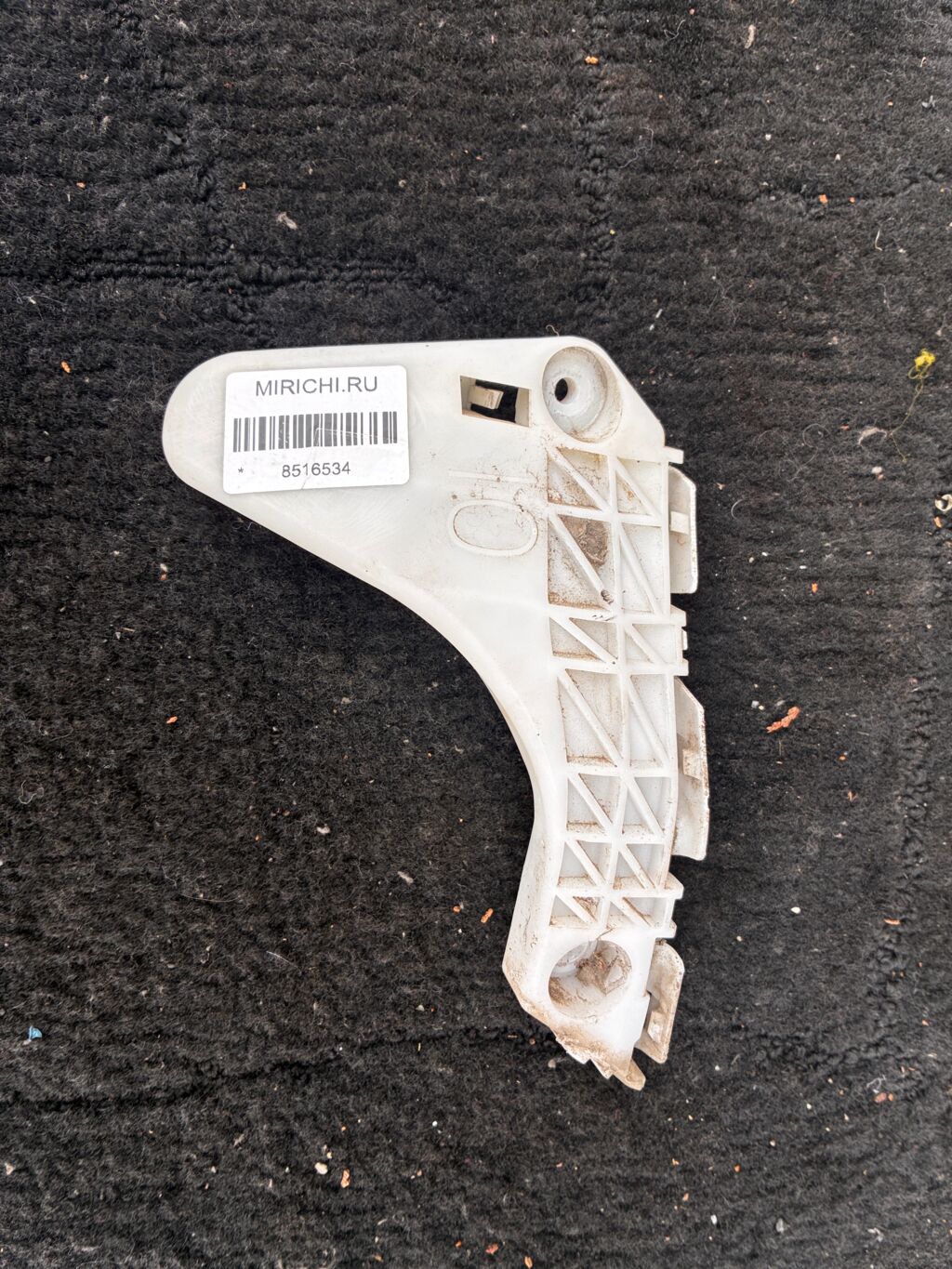 Крепление бампера на Toyota Ractis SCP100 52536-52090, Переднее Левое расположение