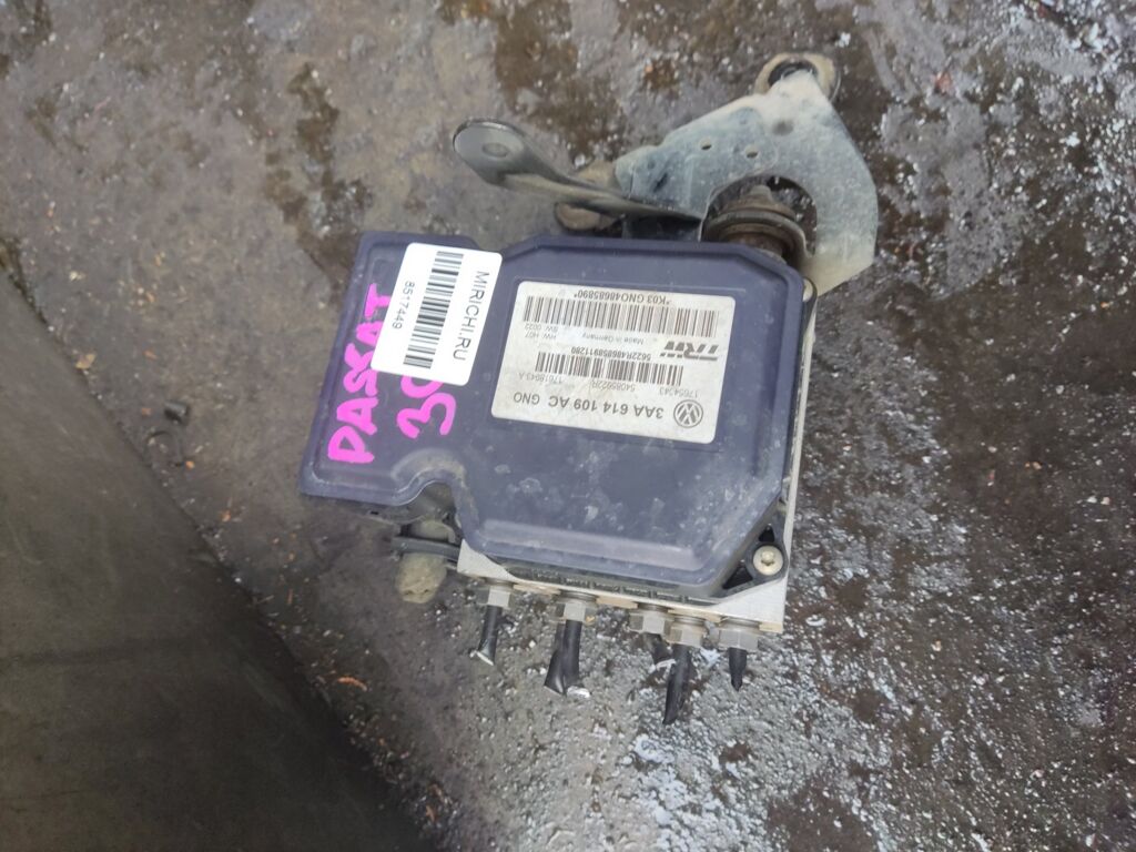 Блок ABS на Volkswagen Passat 3C 3AA614109AC  3AA614109AB  3AA614109ACBEF  3AA614109AF  3AA614109AG  3AA614109AGBEF  3AA614109AP  3AA614109AQ  3AA614109AQBEF  3AA614109BK  3AA614109BKBEF  3AA614109BM  3AA614109BMBEF